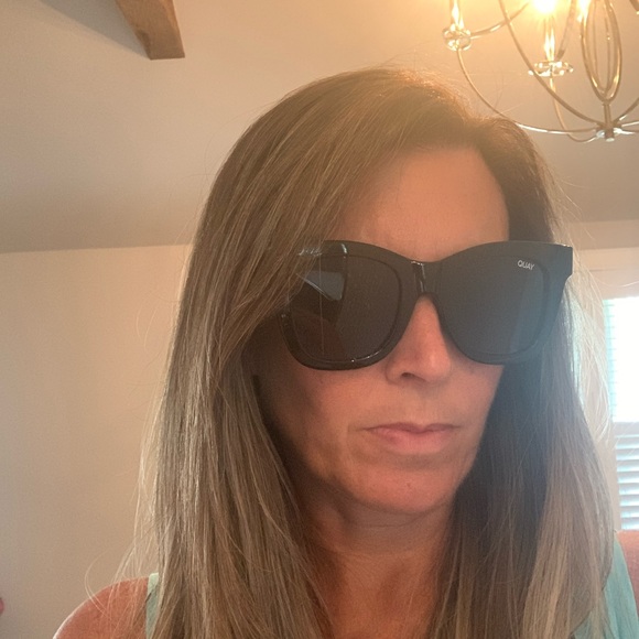 Quay Black Sunglasses - Picture 3 of 3